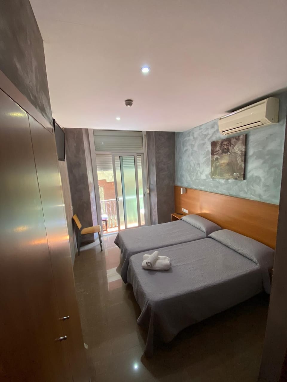 Twin Room | In-room safe, blackout drapes, free WiFi, bed sheets