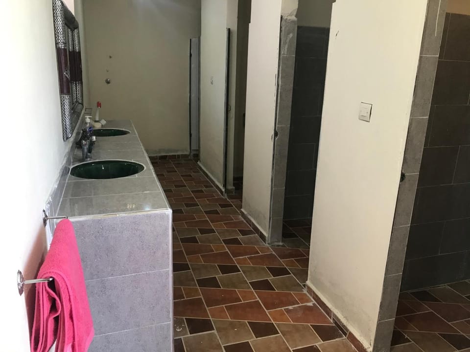 Shower, towels