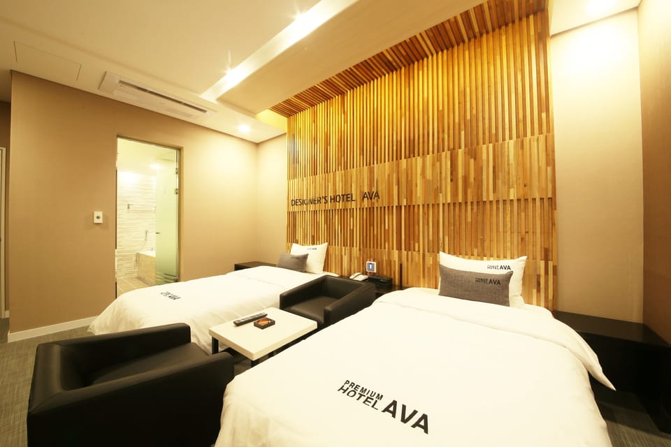 Deluxe Twin Room | Desk, soundproofing, free WiFi, bed sheets