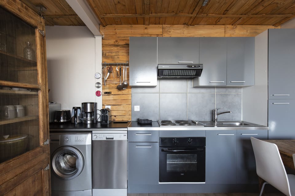 Cottage, 2 Bedrooms, Terrace, Sea View (Showroom) | Private kitchen | Espresso maker, coffee/tea maker, electric kettle