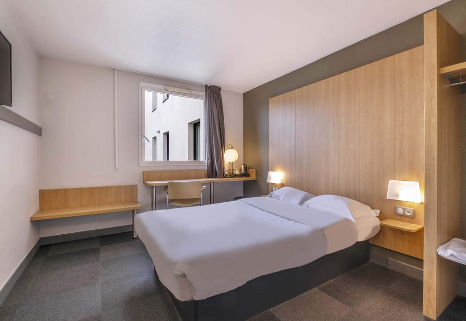 Double Room, Accessible | Desk, soundproofing, free WiFi, bed sheets
