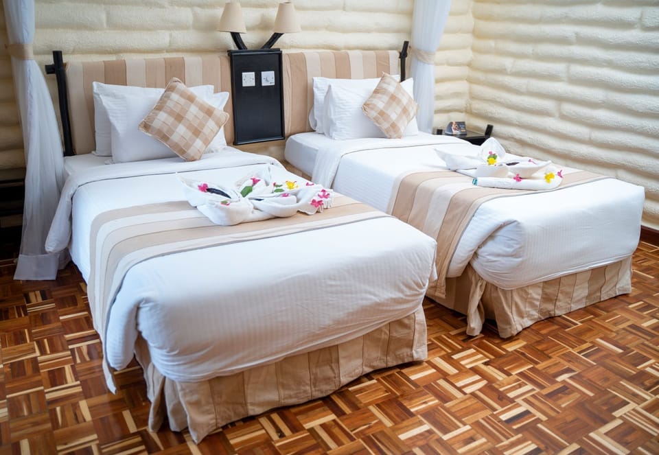 Standard Double or Twin Room | In-room safe, desk, laptop workspace, blackout drapes