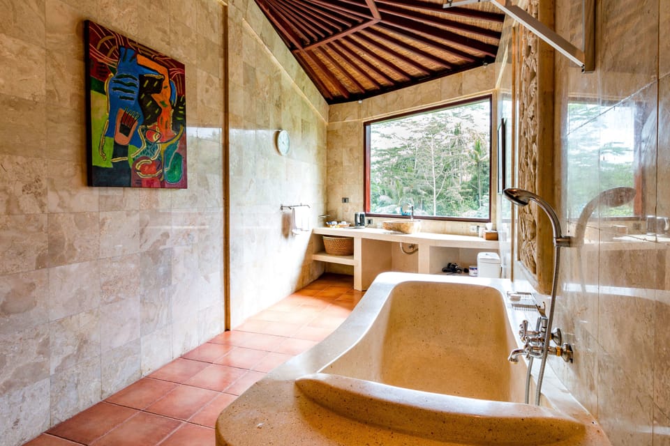Mads Lange - Villa with Private Pool | Bathroom | Hair dryer, towels, soap, shampoo
