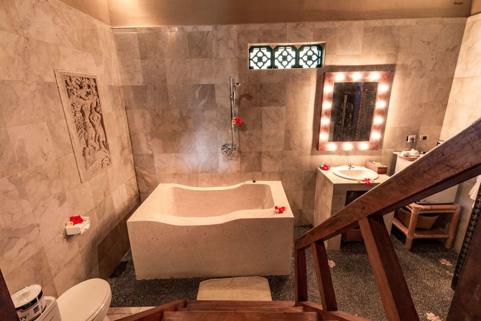 Traditional Cottage | Bathroom | Hair dryer, towels, soap, shampoo