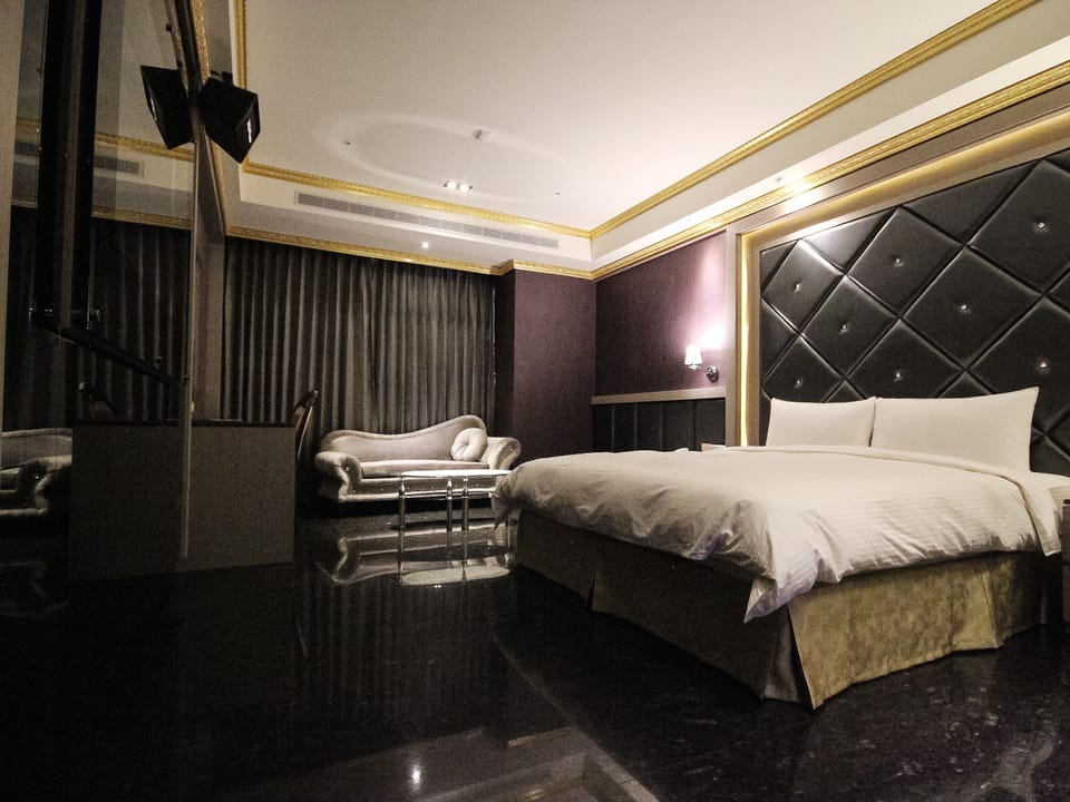 Classic Double Room | Premium bedding, minibar, in-room safe, desk