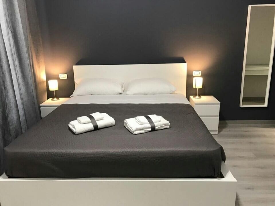 Standard Triple Room | Desk, cribs/infant beds, free WiFi, bed sheets