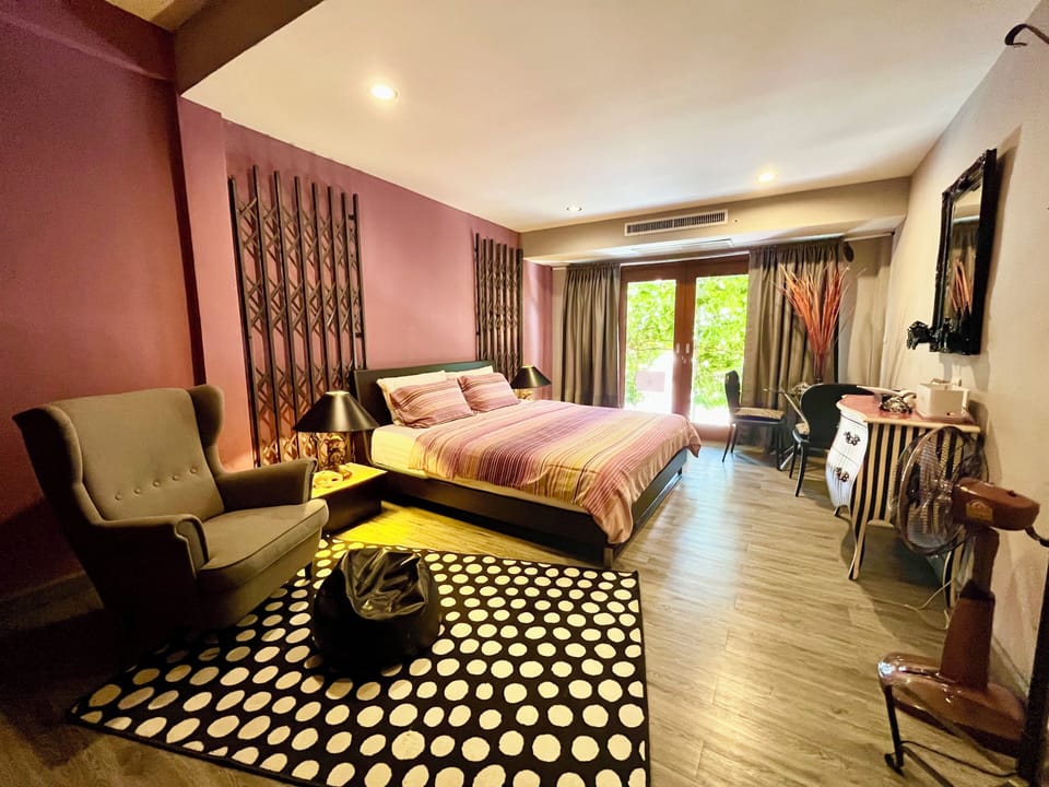 Deluxe Double Room (3-Gothic) | Premium bedding, down comforters, desk, laptop workspace