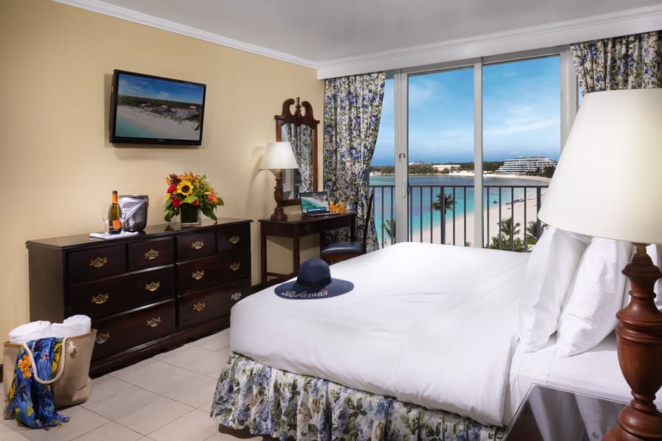 Partial Ocean View Room | Hypo-allergenic bedding, in-room safe, desk, laptop workspace