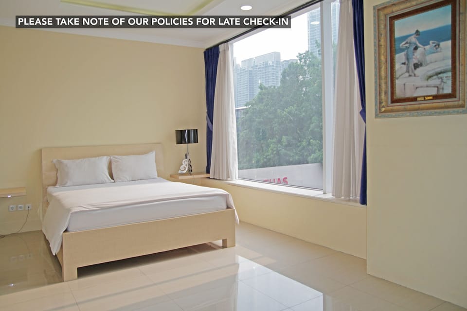Superior Room, 1 King Bed | Desk, iron/ironing board, free WiFi, bed sheets