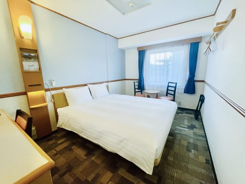 Desk, blackout drapes, WiFi (free)