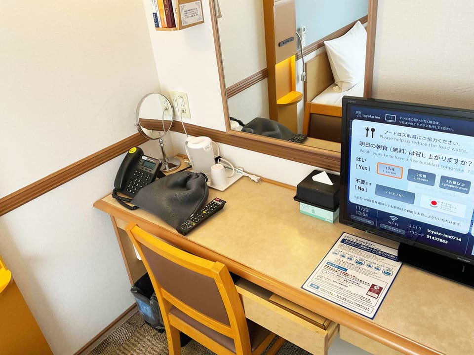 Desk, blackout drapes, WiFi, bed sheets
