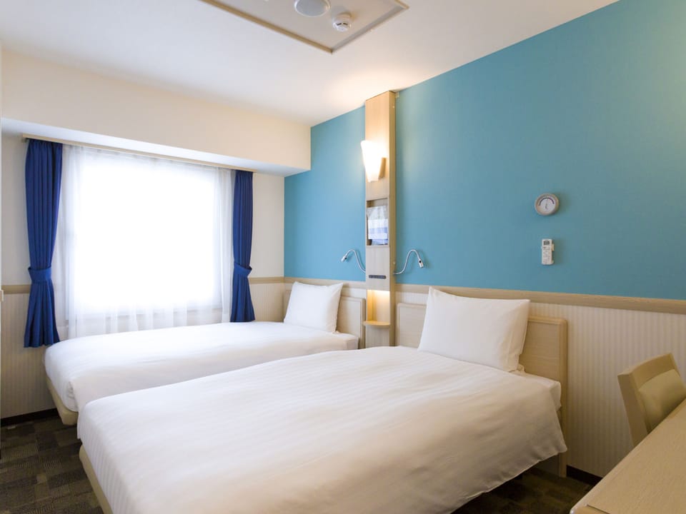 Desk, WiFi (free), bed sheets
