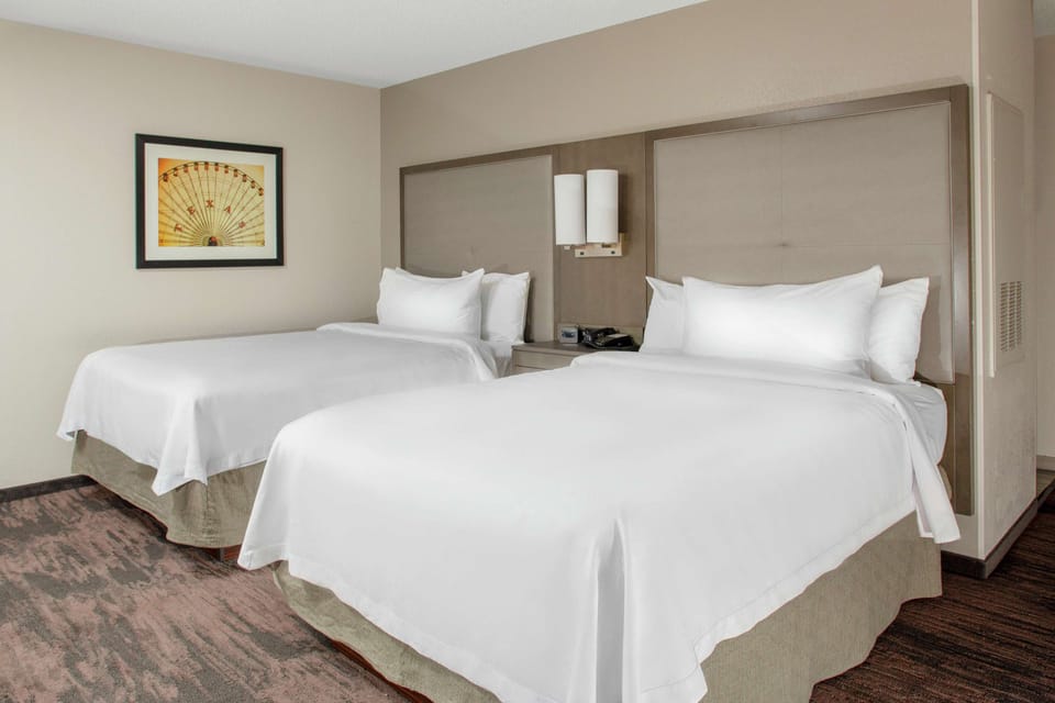 Premium bedding, in-room safe, desk, iron/ironing board