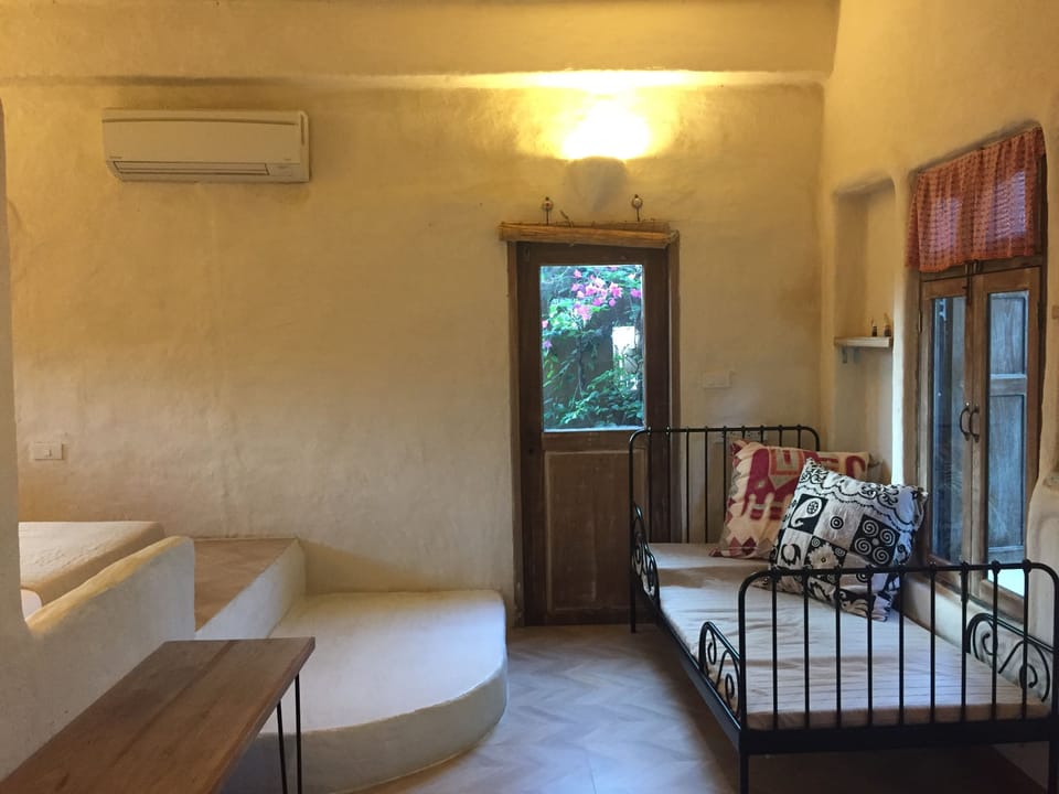 Twin Room | Minibar, desk, blackout drapes, rollaway beds
