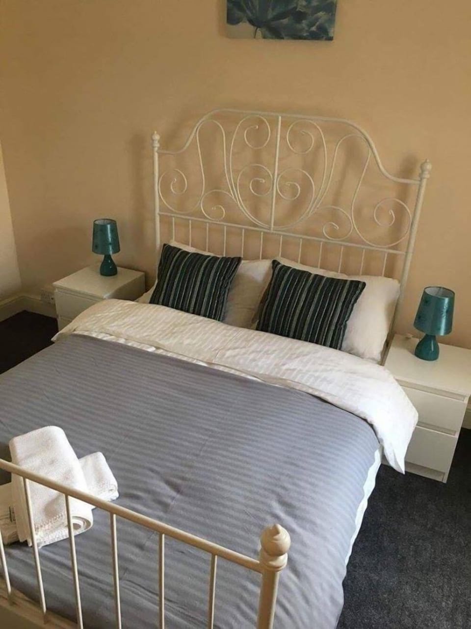 Business Apartment, 5 Bedrooms, Non Smoking, Kitchen | 1 bedroom, desk, iron/ironing board, free WiFi