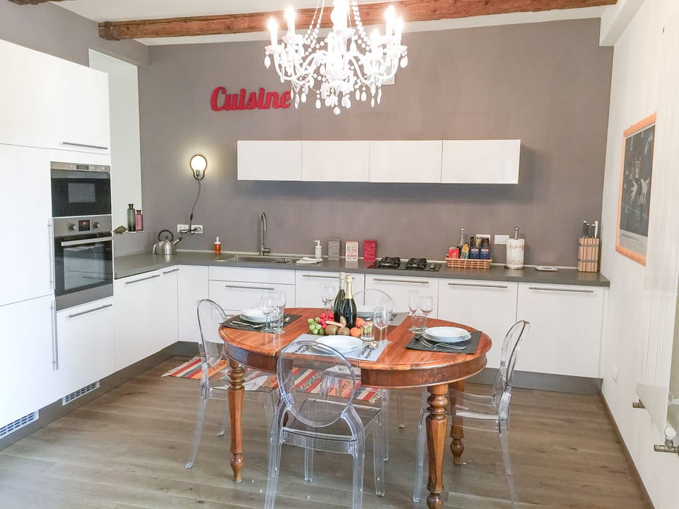 Family Apartment, 3 Bedrooms, Annex Building | Private kitchen | Full-size fridge, microwave, oven, stovetop