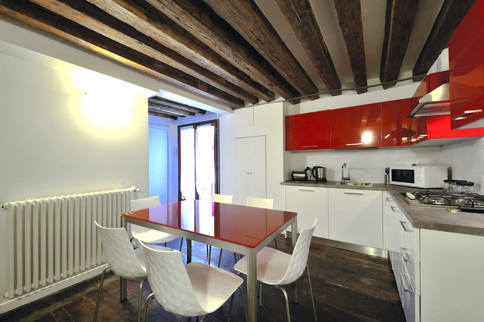Apartment, 3 Bedrooms | Private kitchenette | Full-size fridge, microwave, oven, stovetop