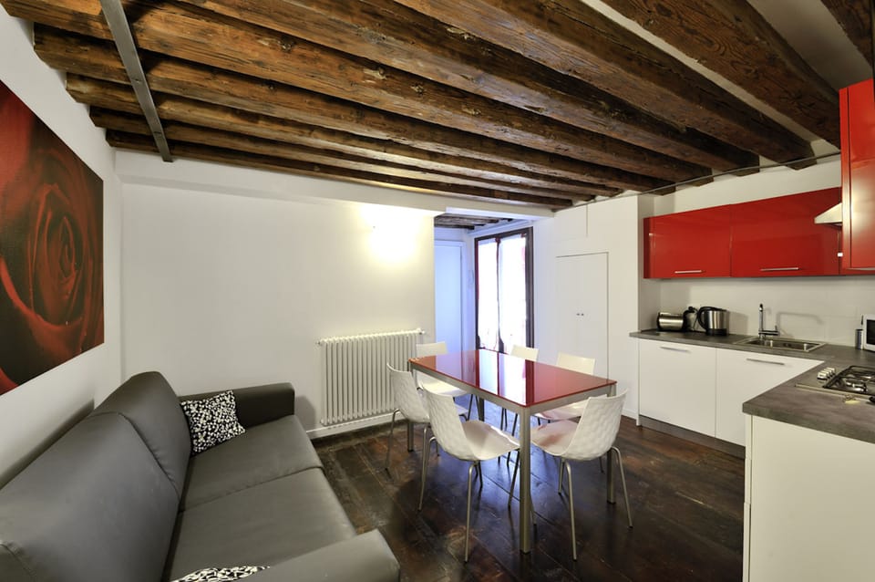 Apartment, 3 Bedrooms | Interior