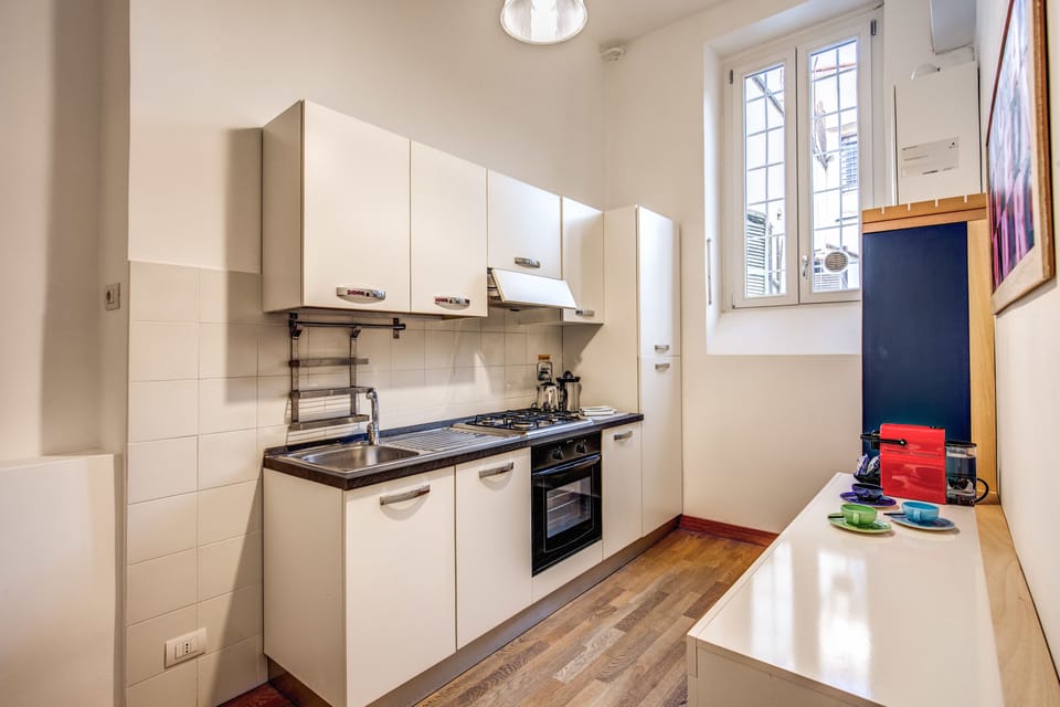 Apartment | Private kitchenette | Electric kettle, eco-friendly cleaning products