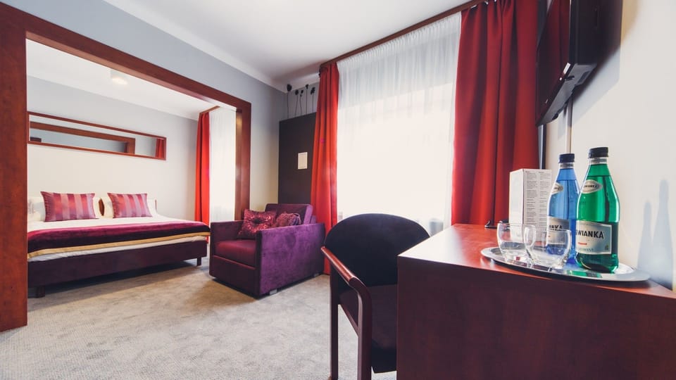 Iron/ironing board, free cribs/infant beds, rollaway beds, free WiFi