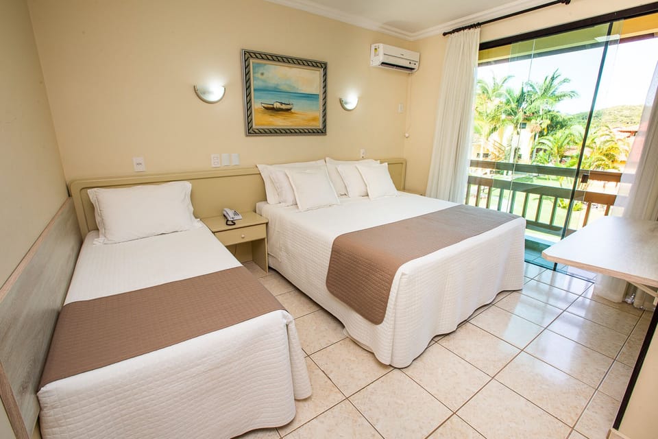 Executive Room | Minibar, desk, blackout drapes, iron/ironing board (on request)