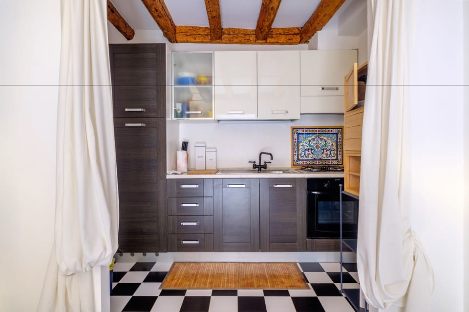 Apartment, 2 Bedrooms, Ground Floor | Private kitchen | Full-size fridge, oven, stovetop, espresso maker