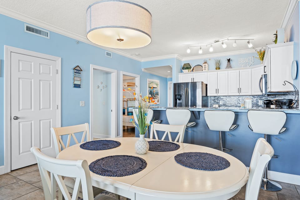 Condo, 2 Bedrooms, Ocean View (1904) | In-room dining