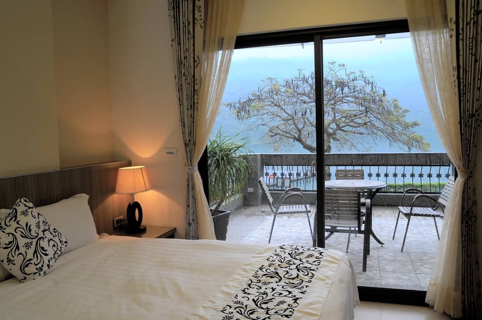 Comfort Quadruple Room, Balcony, Lake View | Premium bedding, down comforters, desk, blackout drapes