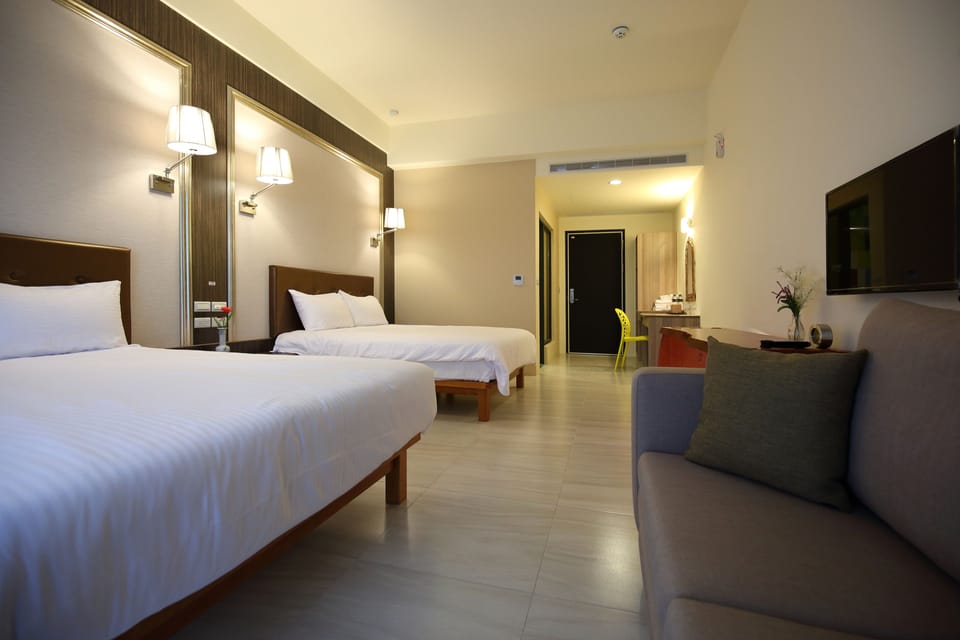 Comfort Quadruple Room, 2 Double Beds, Non Smoking, Balcony | Desk, blackout drapes, soundproofing, free WiFi