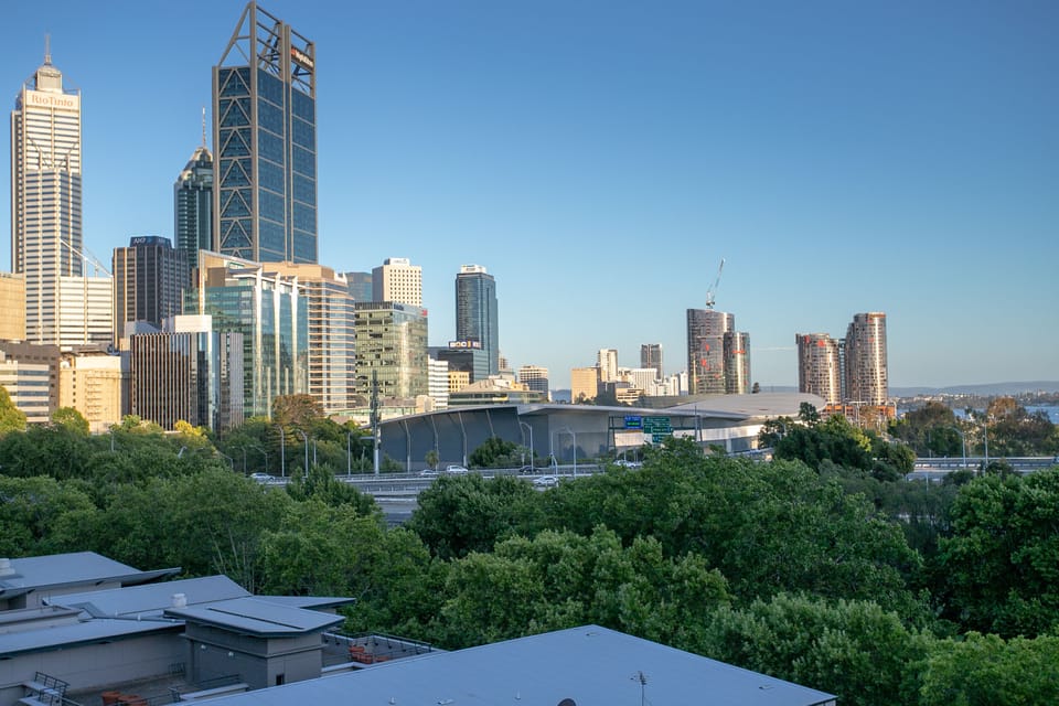 City Apartment, 3 Bedrooms, River View | City view