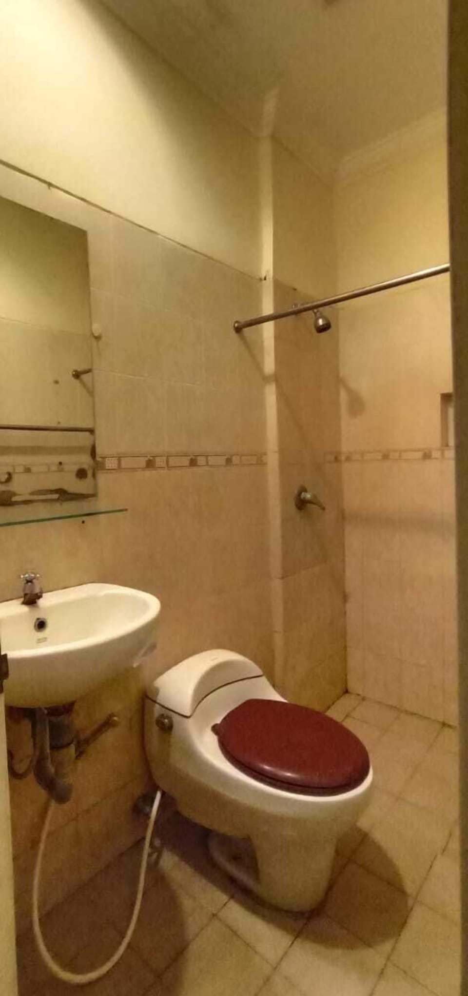 Standard Room | Desk, blackout drapes, free WiFi