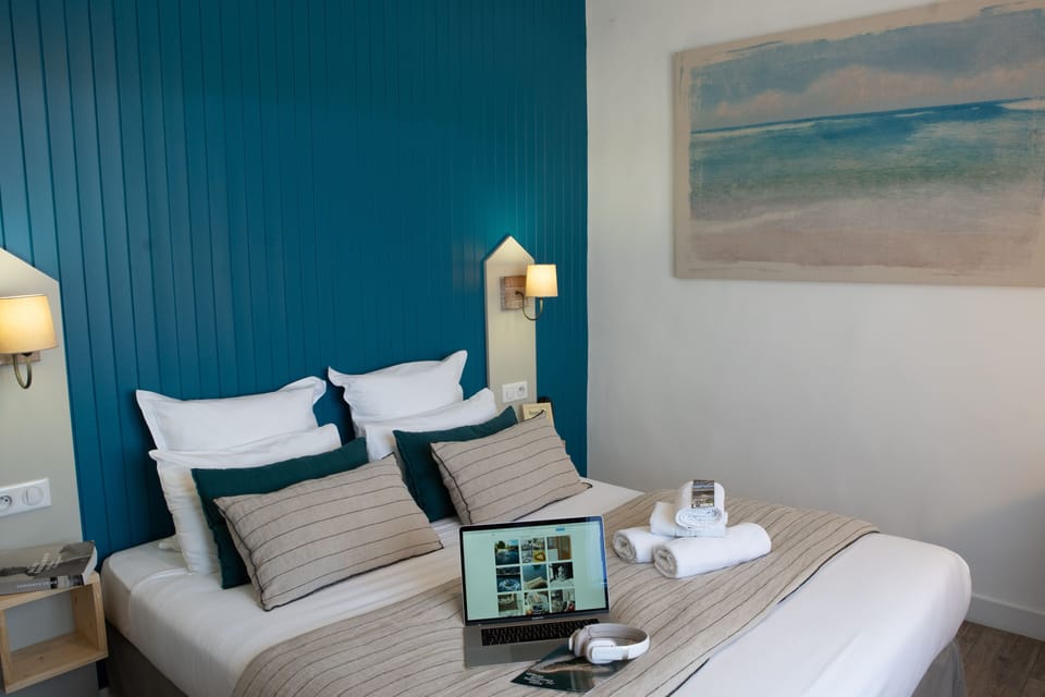 Comfort Double Room (Family Only) | In-room safe, desk, soundproofing, rollaway beds