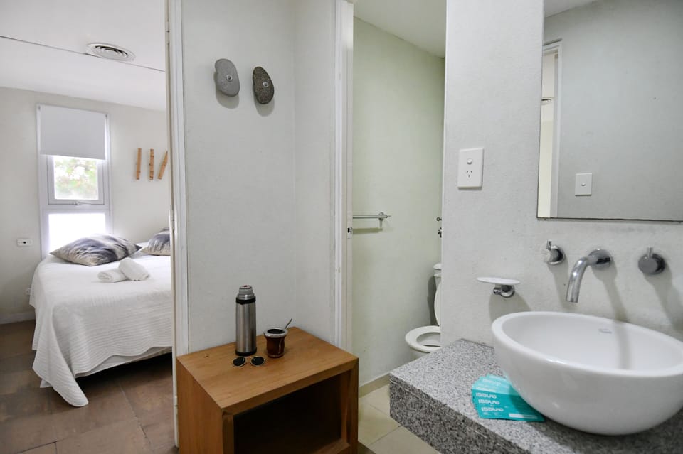 Superior Quadruple Room | Bathroom | Shower, free toiletries, bidet, towels
