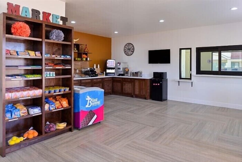 Snack bar