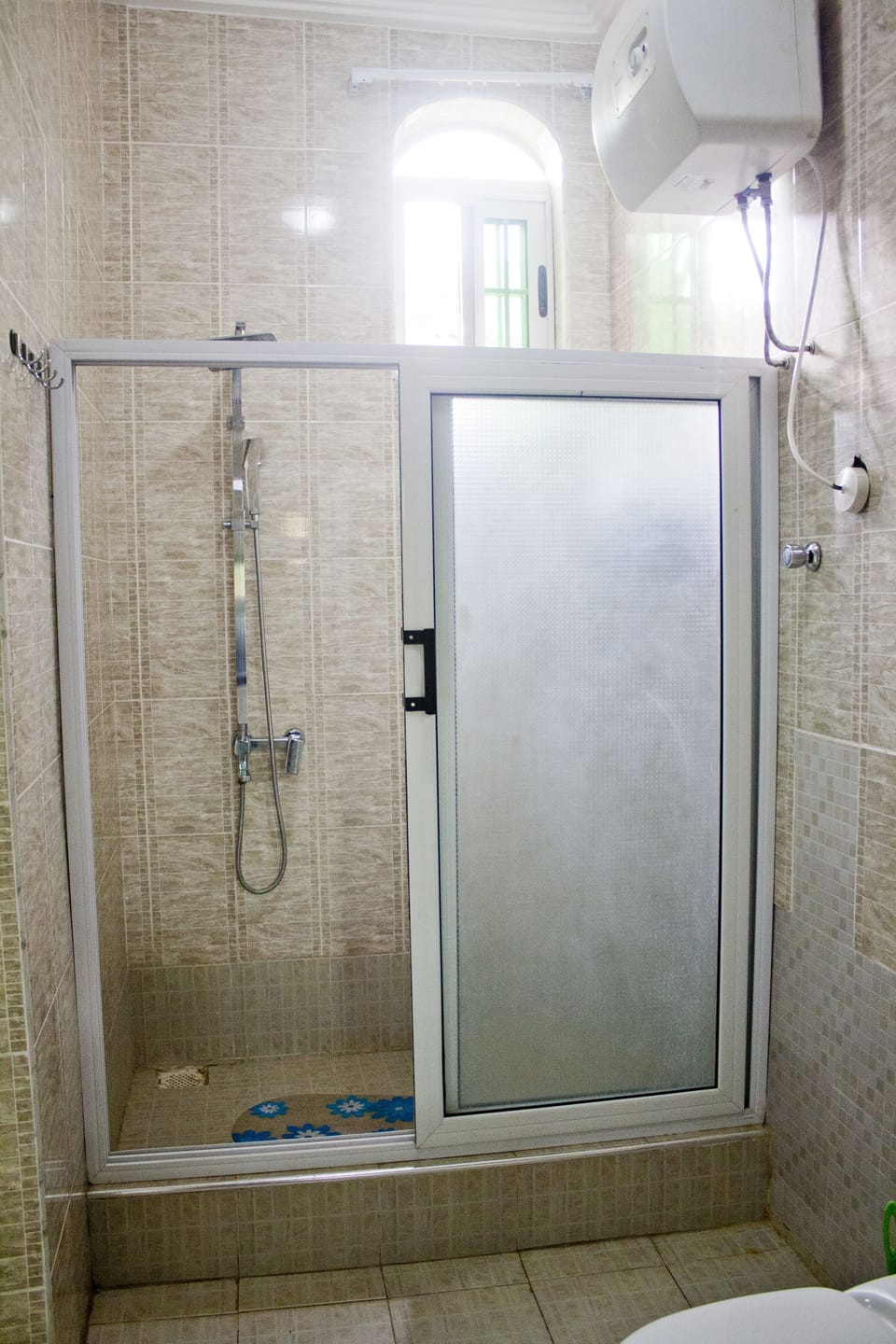Deluxe Double Room | Bathroom | Combined shower/tub, deep soaking tub, free toiletries, towels