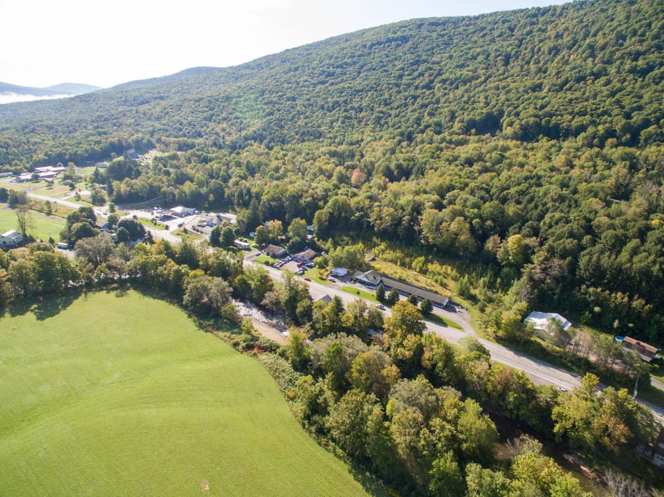 Room, 2 Queen Beds | Mountain view