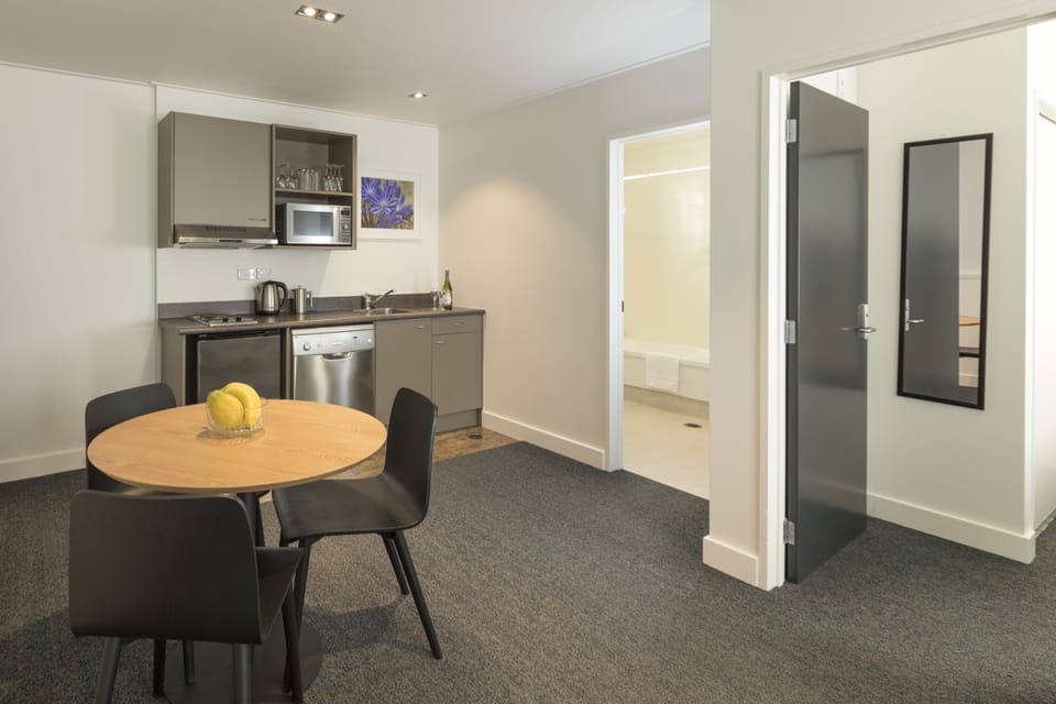 Family Apartment, 2 Bedrooms | Private kitchenette | Fridge, microwave, cookware/dishes/utensils