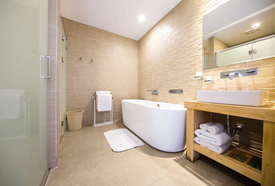 Superior Double Room, 1 Bedroom, Private Pool, Courtyard Area | Bathroom | Shower, free toiletries, hair dryer, slippers