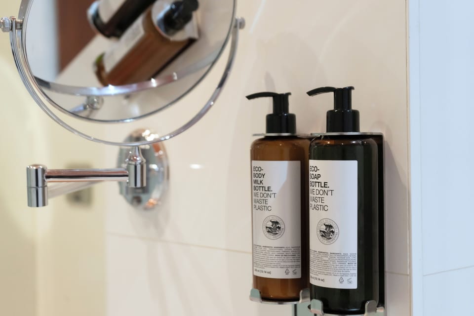 Quadruple Room | Bathroom | Free toiletries, hair dryer, towels, soap