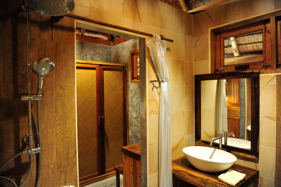 Bathroom shower