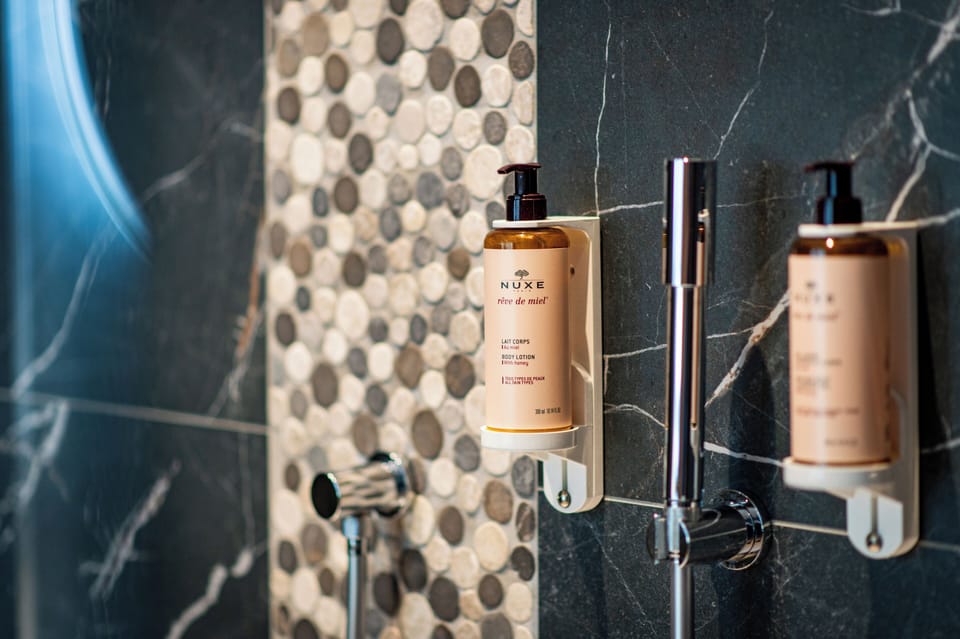 Suite, Annex Building | Bathroom | Hair dryer, bathrobes, slippers, towels