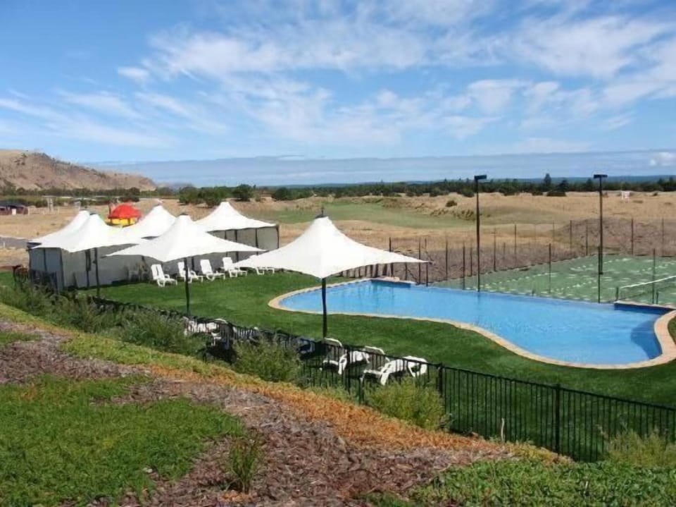 Lady Bay Hotel Motel in Normanville