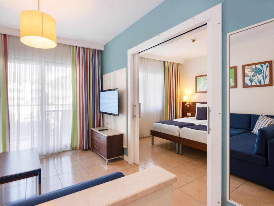 1 bedroom, minibar, in-room safe, desk