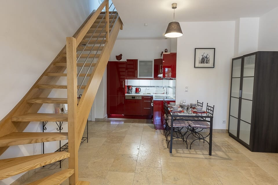 Appartement, 2 chambres | Private kitchen | Shared fridge, espresso maker, coffee/tea maker, electric kettle