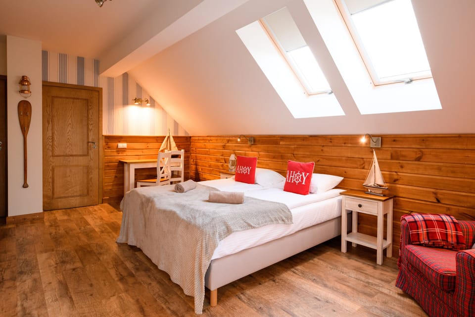 Standard Apartment | Individually decorated, individually furnished, desk, laptop workspace