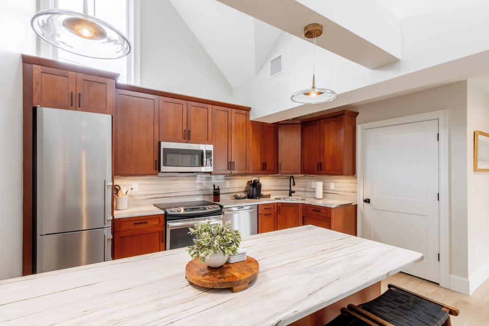 Luxury Loft, 2 Bedrooms, Fireplace | Living area | Flat-screen TV, fireplace