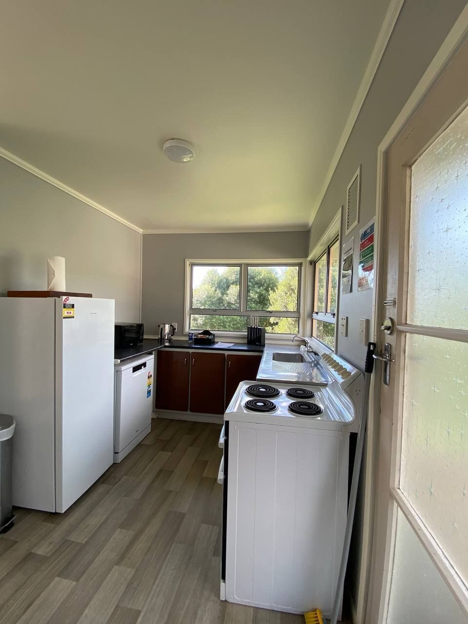Family House, 4 Bedrooms, Partial Ocean View | Private kitchen | Full-size fridge, microwave, oven, stovetop