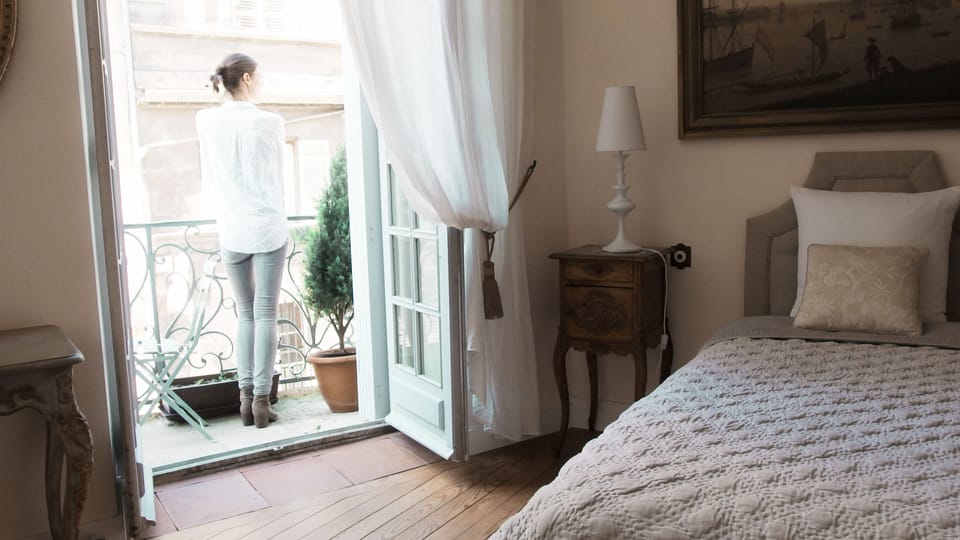 Suite (Place Royale) | Premium bedding, pillowtop beds, individually decorated