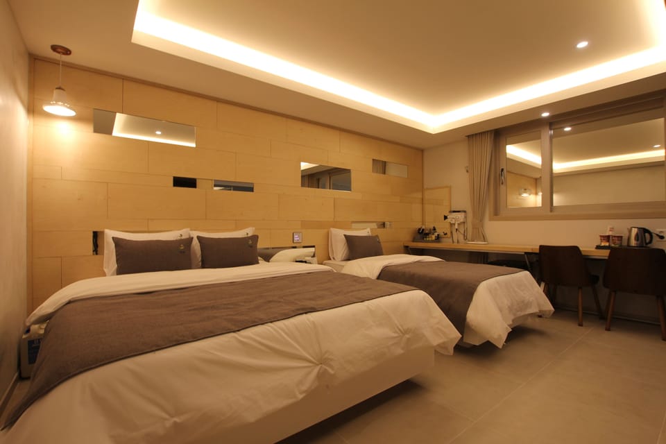 Suite (Twin Room) | Premium bedding, free WiFi, bed sheets