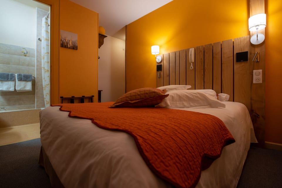 Double Room, Multiple Bedrooms | Premium bedding, individually decorated, individually furnished, desk